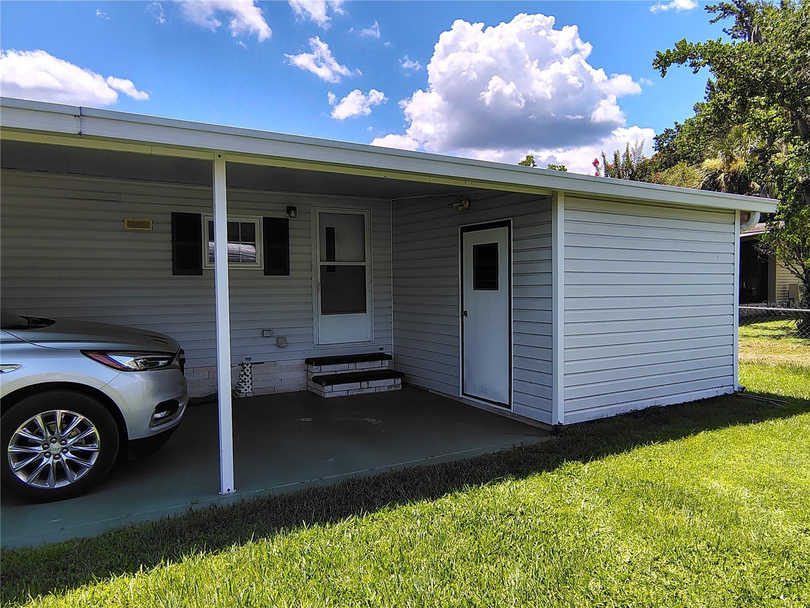 52 Outlet Drive