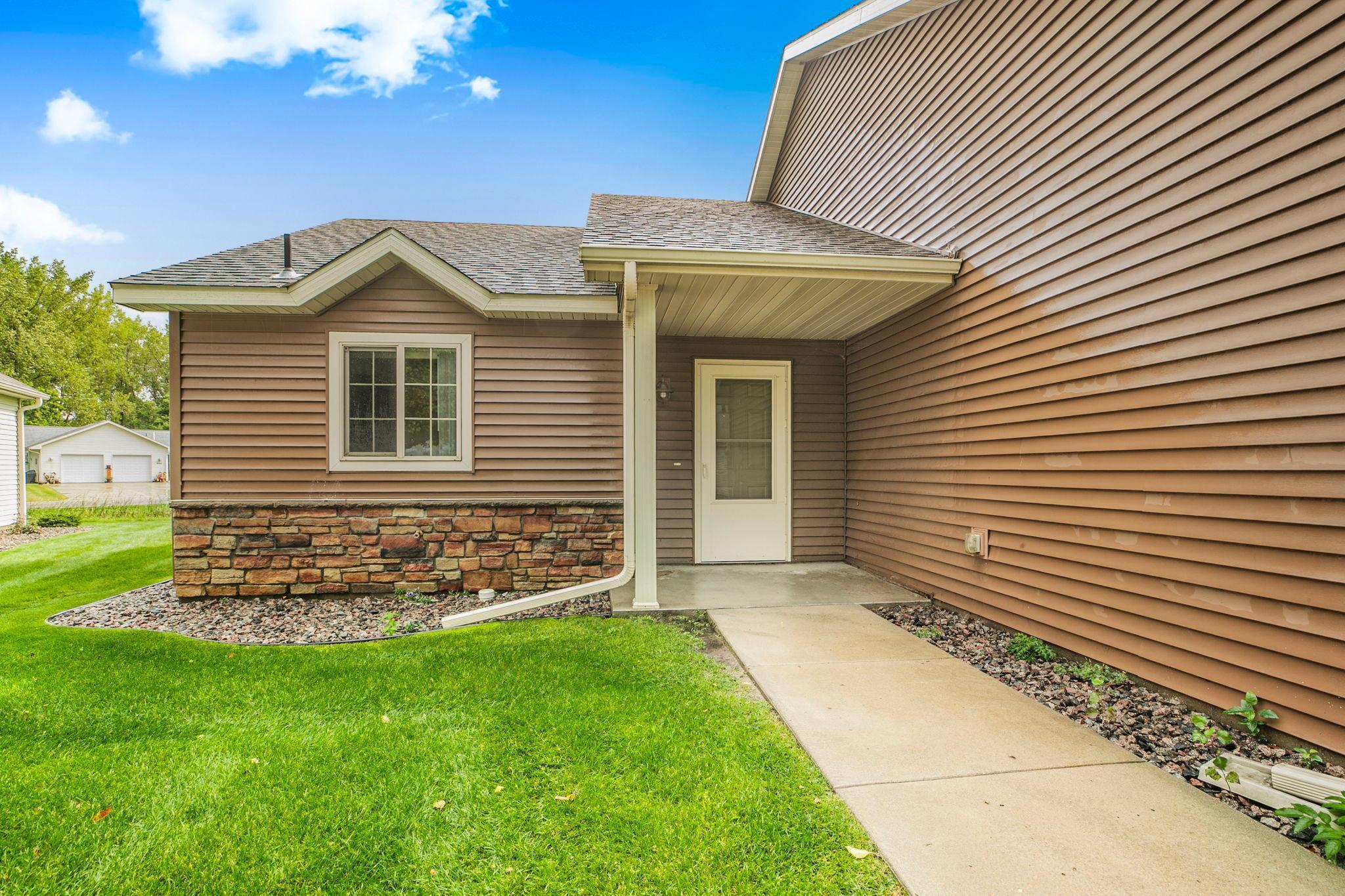 647 Cottonwood Avenue