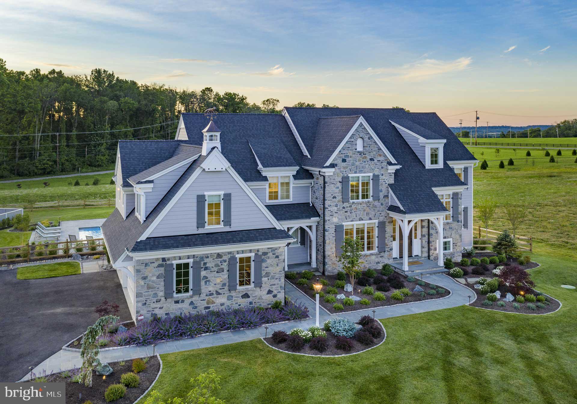 1339 Carolannes Way N