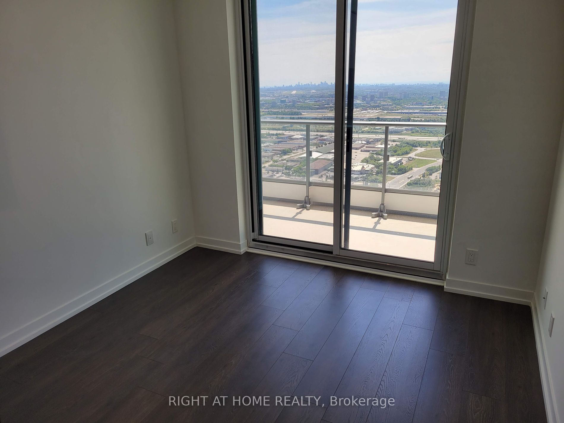 950 Portage Pkwy 6107