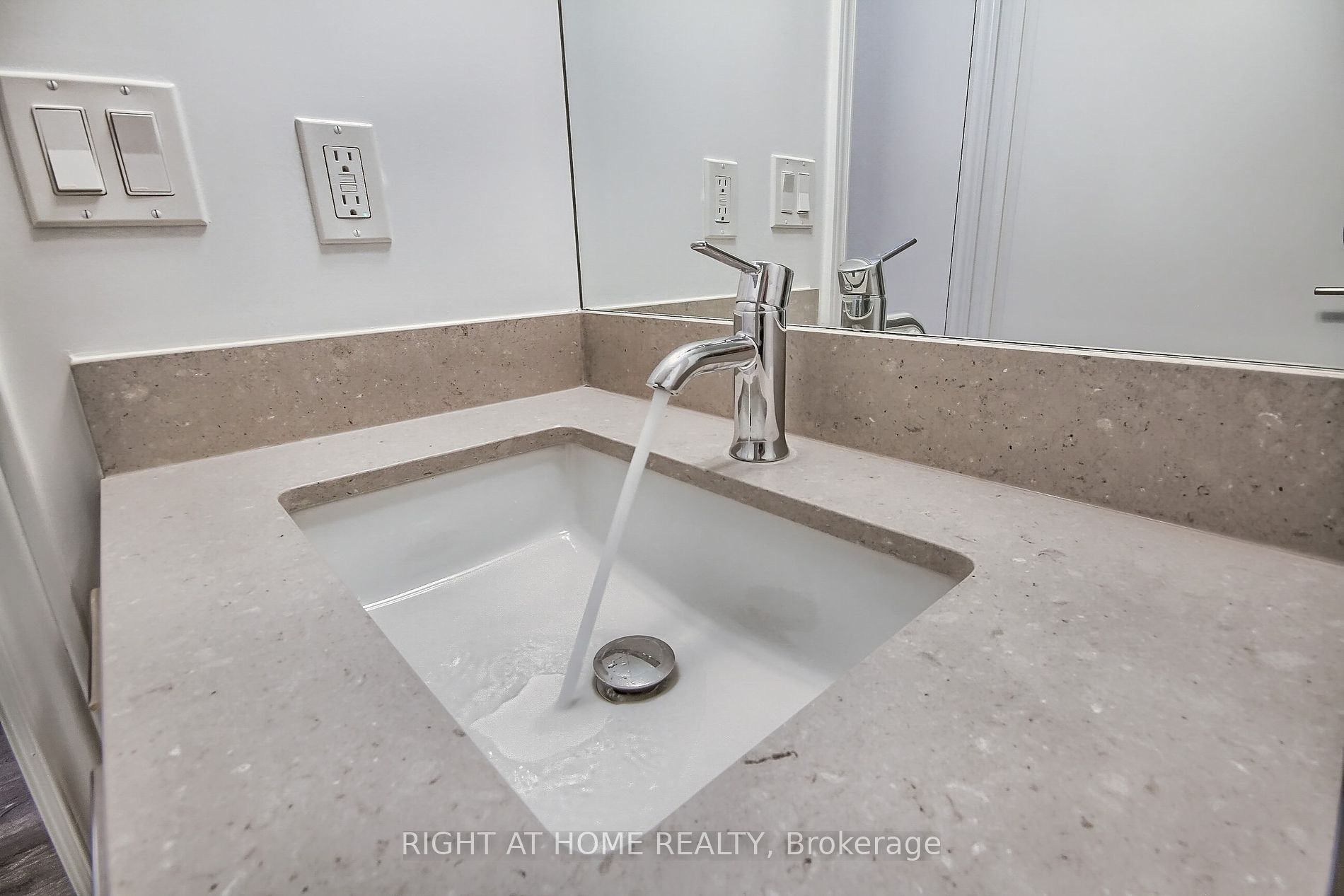 36 Forest Manor Rd 122