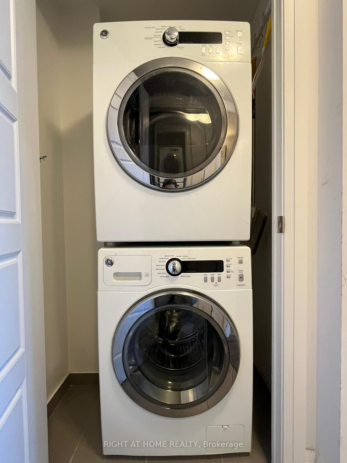 8200 Birchmount Rd 1903