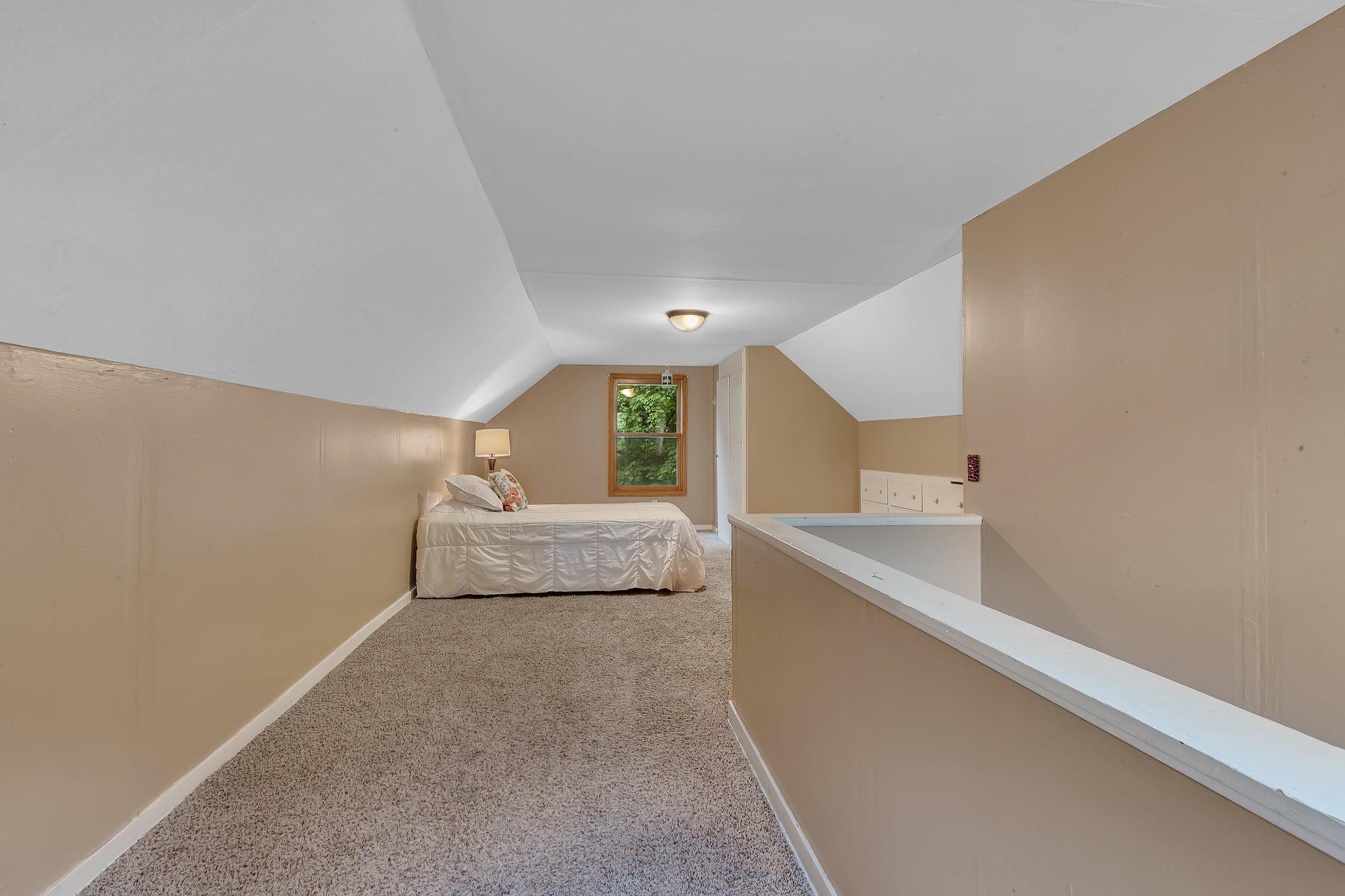 1519 Roosevelt Road