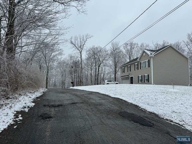 10 Woodside Drive