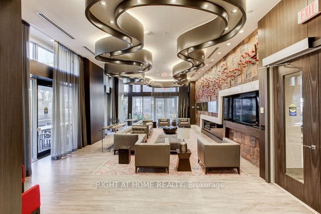 88 E Sheppard Ave 3204