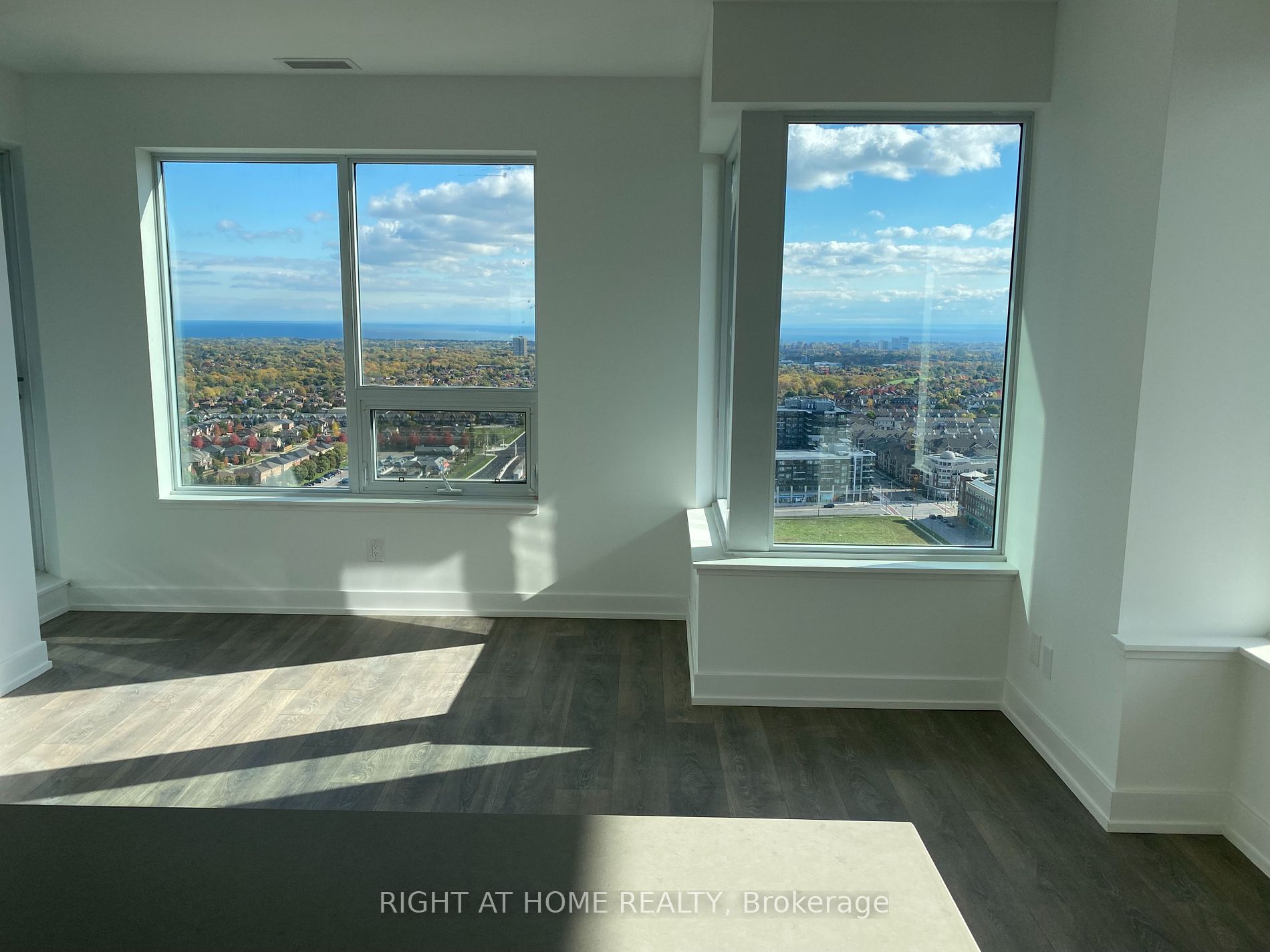 297 Oak Walk Dr 2503