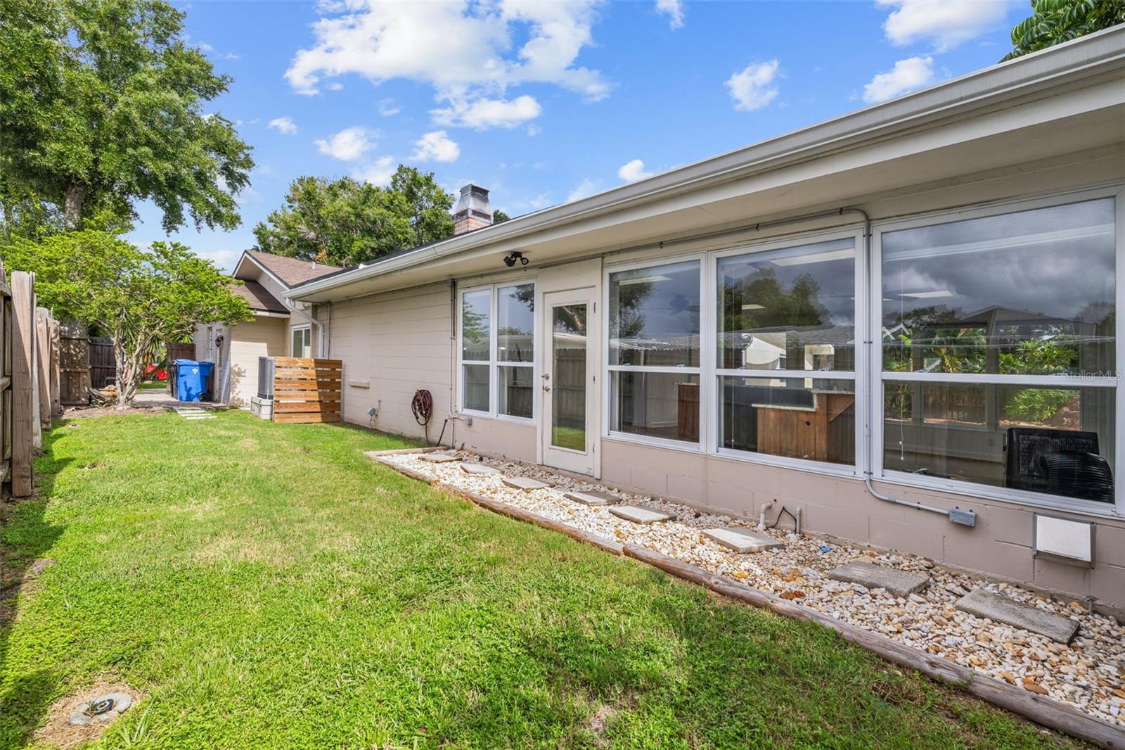 3913 W Eden Roc Circle