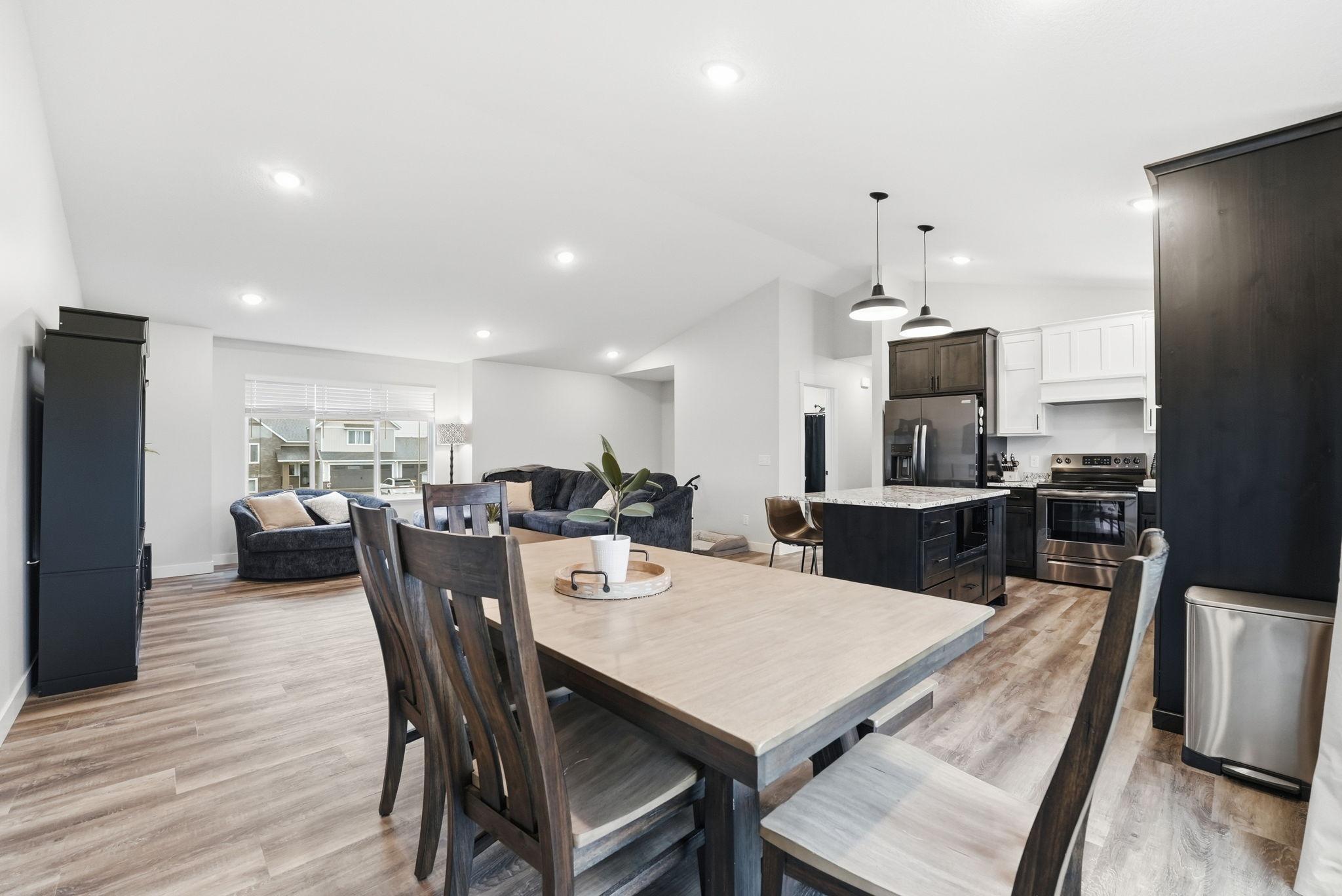 1013 26th Street Loop N