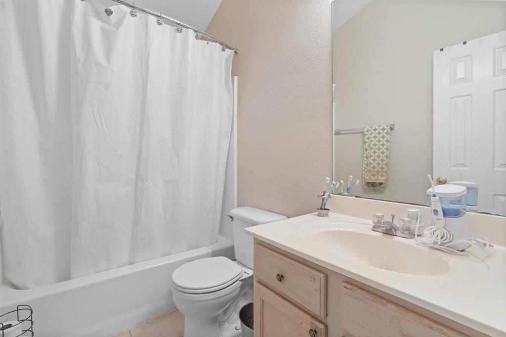 6804 Red Rock Trail