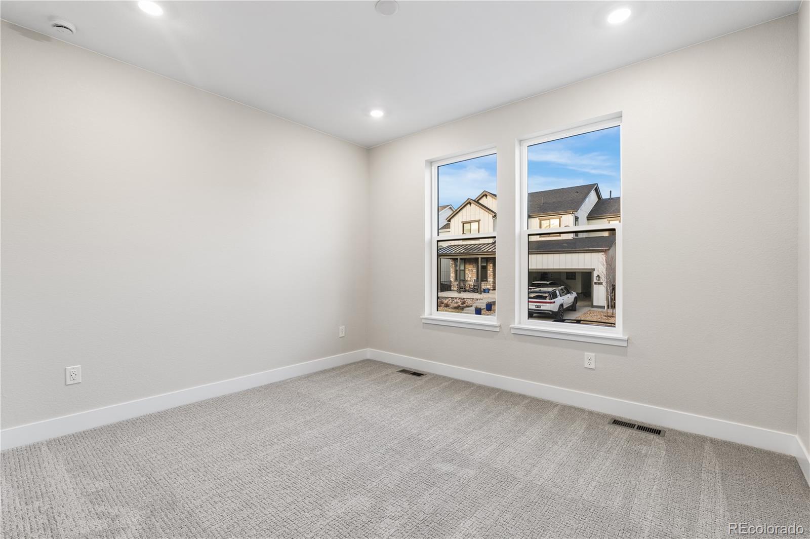 8770 Summerwalk Trail