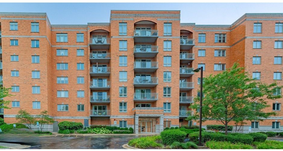 The one you have been waiting for!  Step into this beautifully appointed 2-bedroom condo in stunning Eagle Point with the perfect blend of comfort, style, and functionality! Features include two generously sized bedrooms with tons of natural light and closet space.  Huge Living Room and Dining Room with private balcony -ideal for morning coffee, evening cocktails, or simply soaking up the sunshine. Large eat-in kitchen with white appliances.  Convenient in-unit laundry.  2 Car Assigned Tandem   Parking, Storage Closet and more.  Fabulous location- close to shopping, dining and transportation!