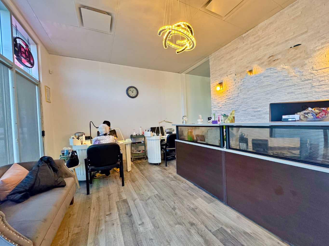 Established spa business for sale in a prime location, operating successfully for over 18 years. The space was recently renovated and offers approximately 1,248 sq. ft. with affordable rent of around $4,600 per month. The business provides a full range of services including manicures, pedicures, massage, and medical aesthetics. It features three well-appointed massage rooms, with the potential to add an additional room. Surrounded by numerous hotels, the spa benefits from steady traffic and a stable, loyal clientele, making it an excellent opportunity for an owner-operator or investor.