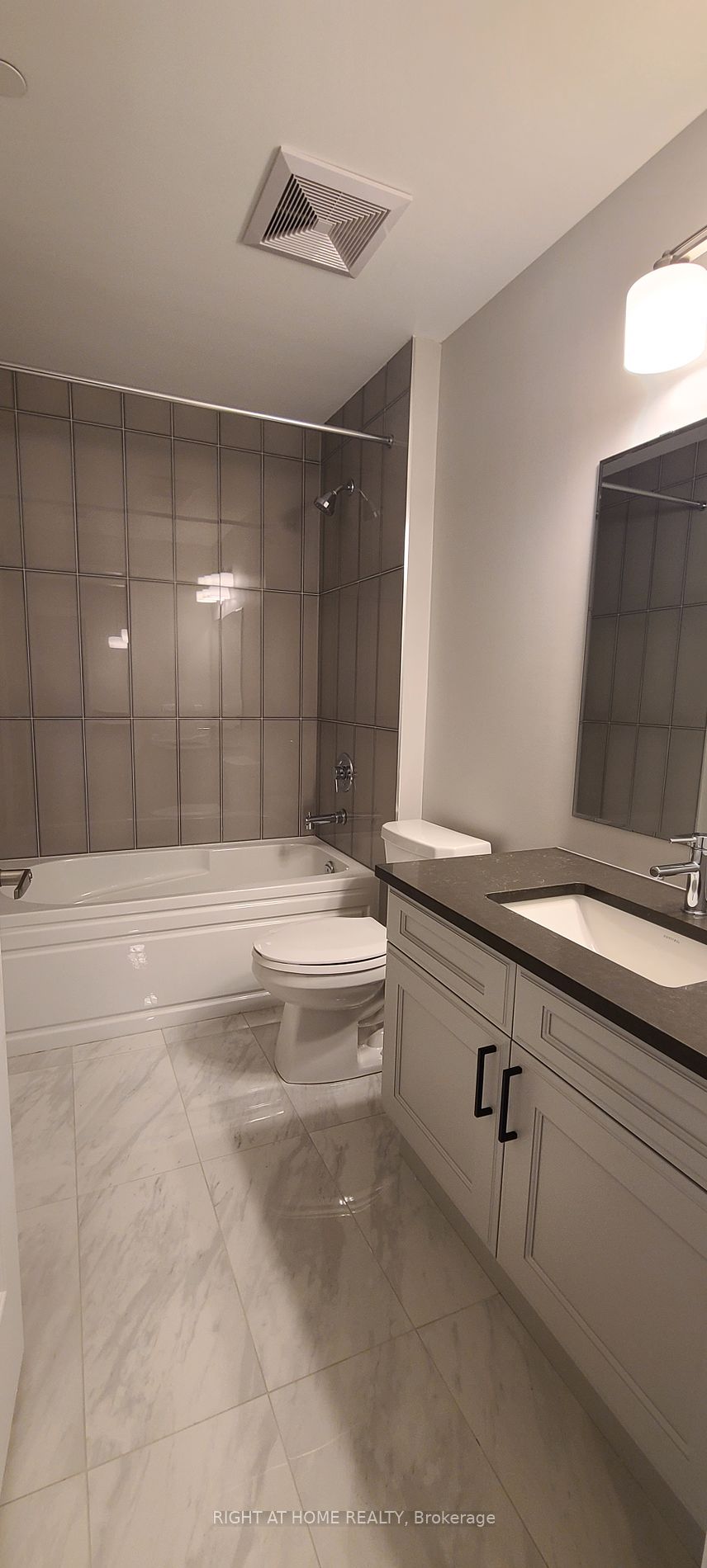 460 Gordon Krantz Ave 506