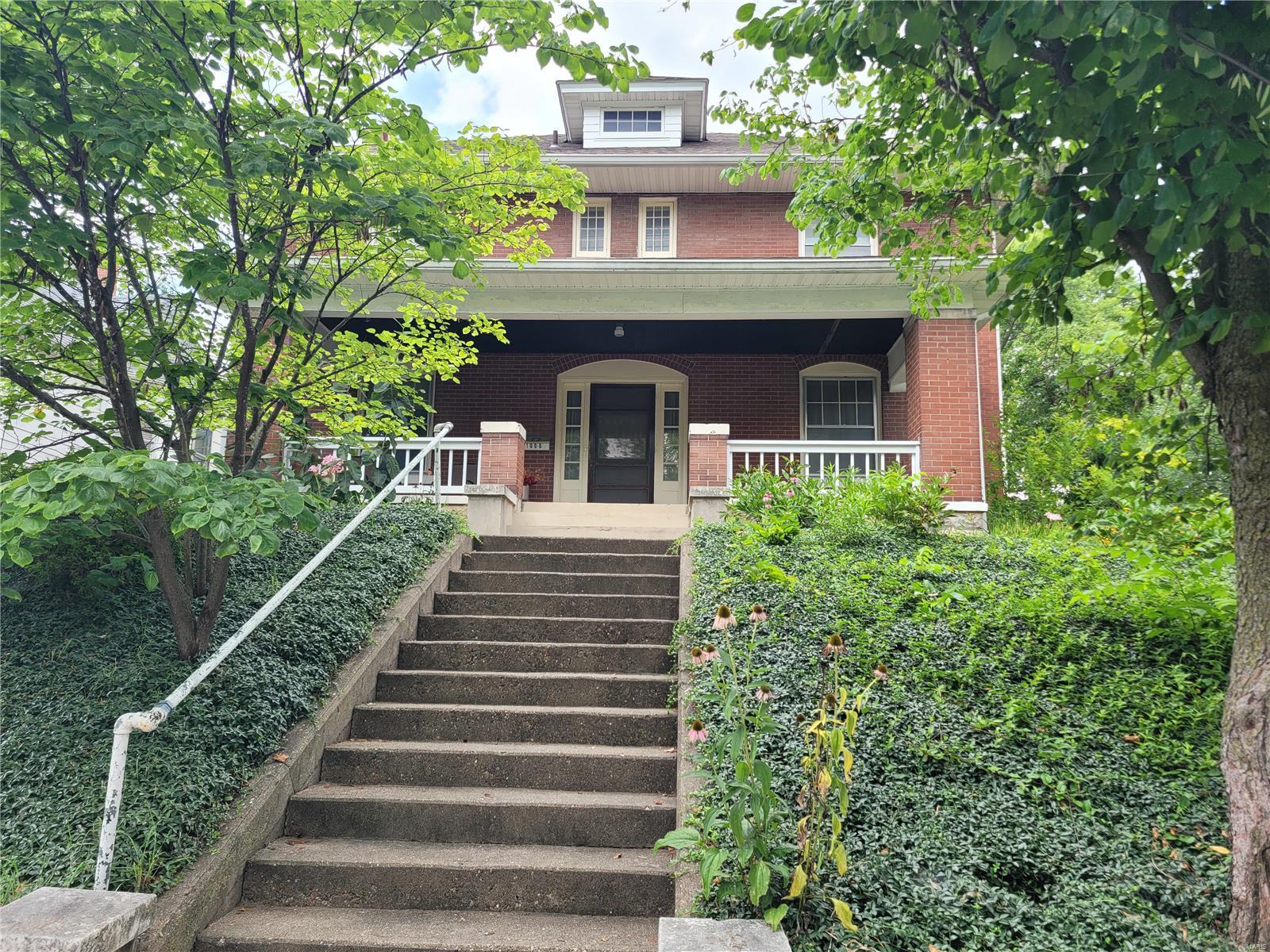 1000 Hill Street