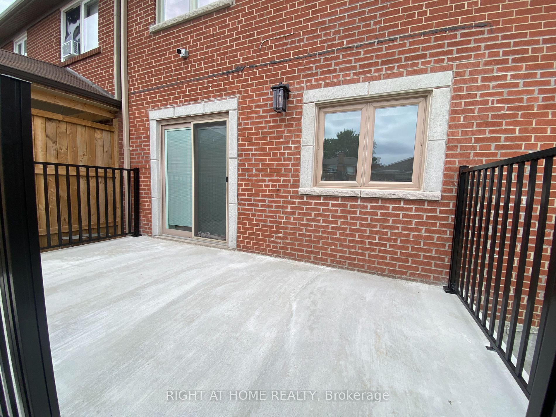 9 Snowood Crt Main