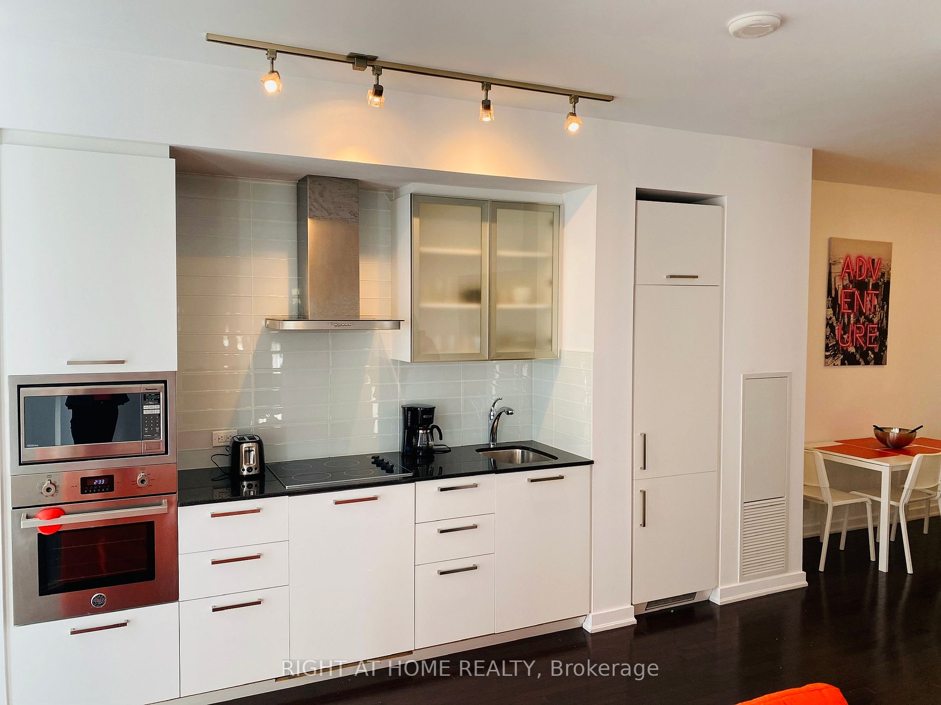 14 York St 4004