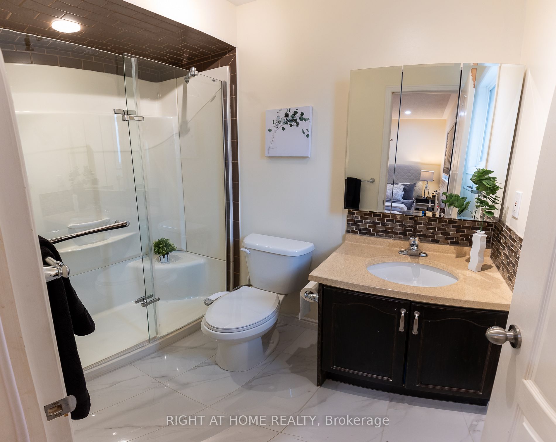 2077 Golden Orchard Tr