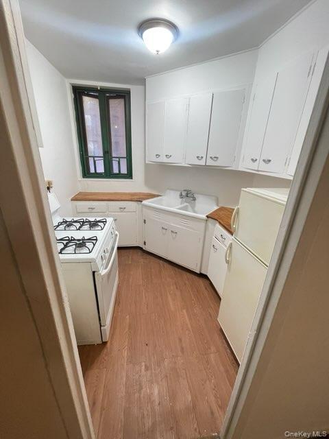 Welcome to this charming and well-maintained 1-bedroom, 1-bath condominium located in the highly desirable Parkchester section of the Bronx with garden level and private entrance . This bright and inviting unit offers approximately 600+ square feet of comfortable living space, featuring a spacious living room, generously sized bedroom, and a functional kitchen layout. Situated in a solid brick building, this residence combines classic construction with everyday convenience. The unit enjoys great natural light and a practical floor plan ideal for both end-users and investors. Residents benefit from a beautifully landscaped community with 24-hour security, on-site management, and easy access to shopping, dining, and fitness centers. Commuting is a breeze with nearby subway lines and multiple bus routes, providing quick access to Manhattan and surrounding areas. Perfect opportunity for first-time buyers or investors looking to own in a vibrant and well-connected neighborhood.