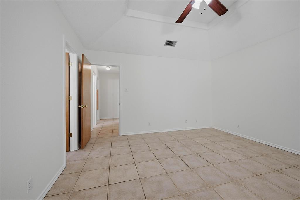 742 S Valentine Drive