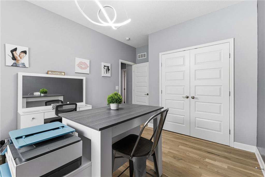 10512 N Euclid Avenue