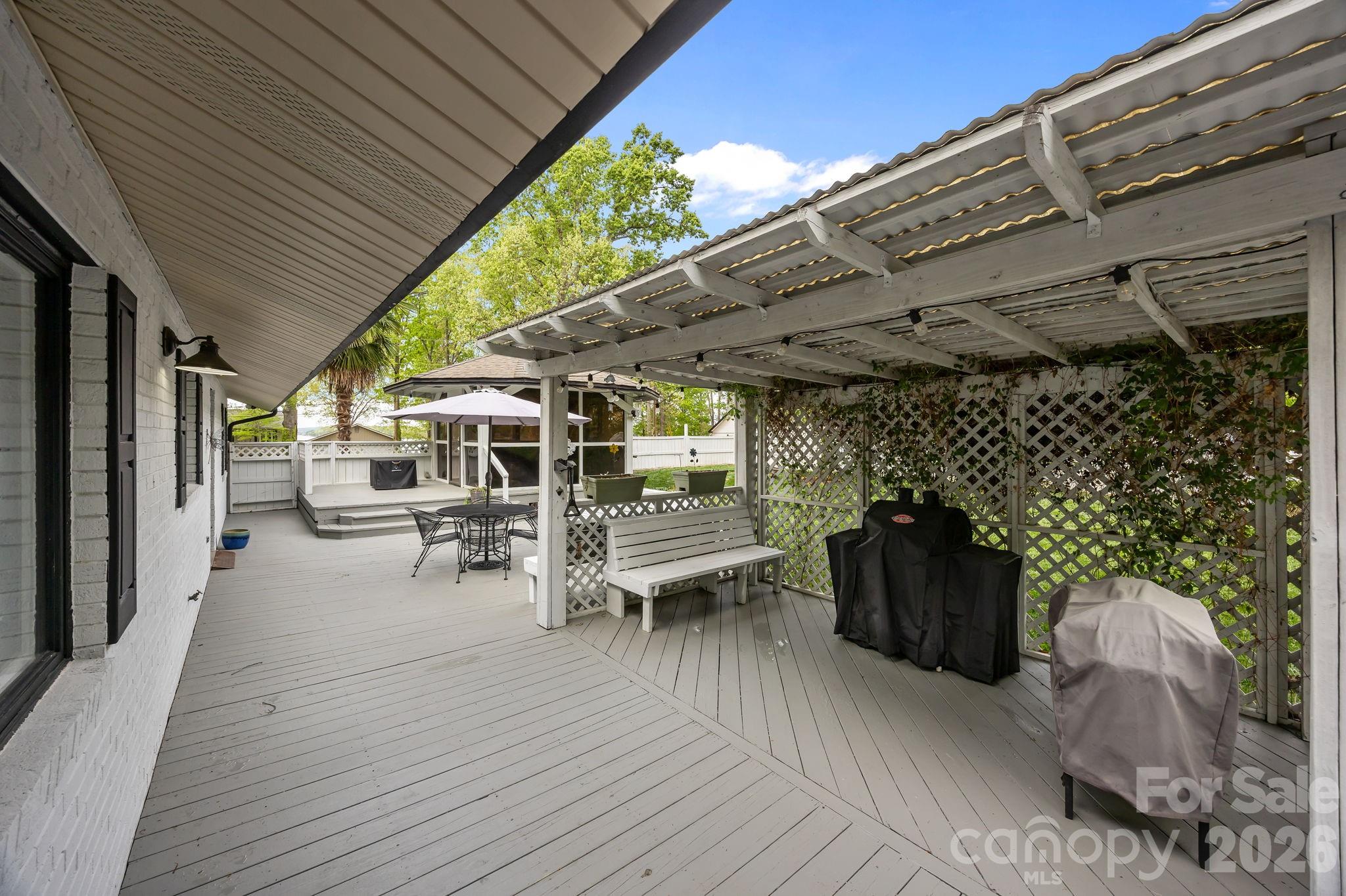 10708 Willow Oak Road