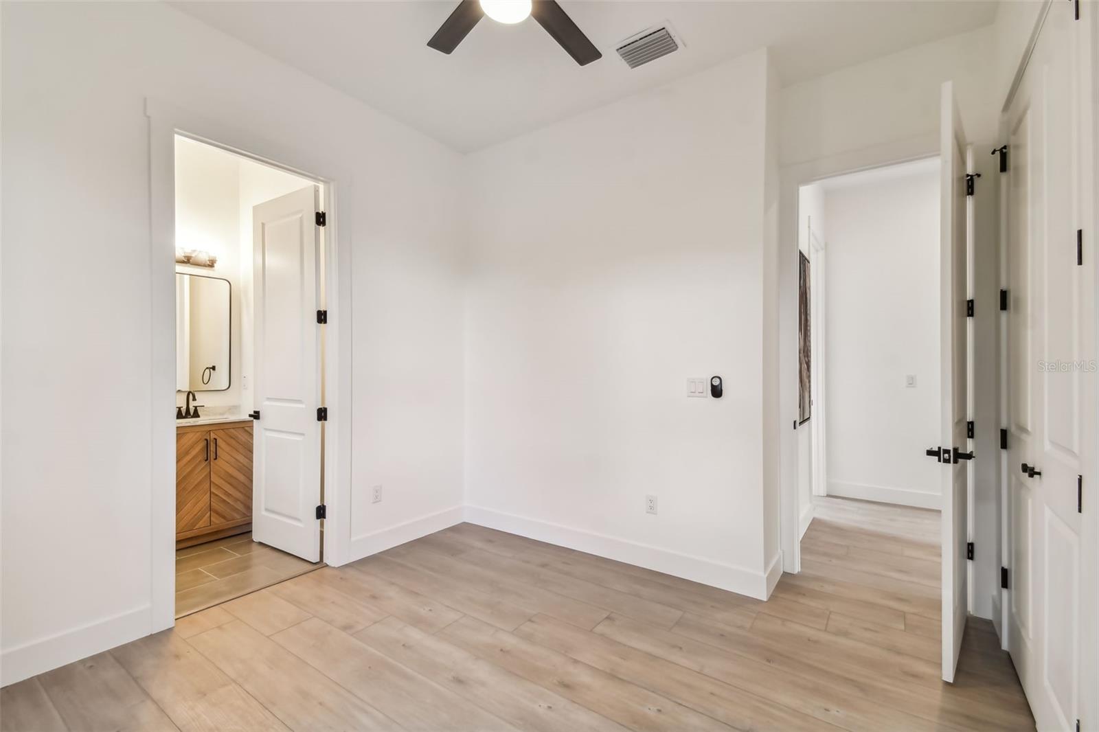 4717 W Oklahoma Avenue