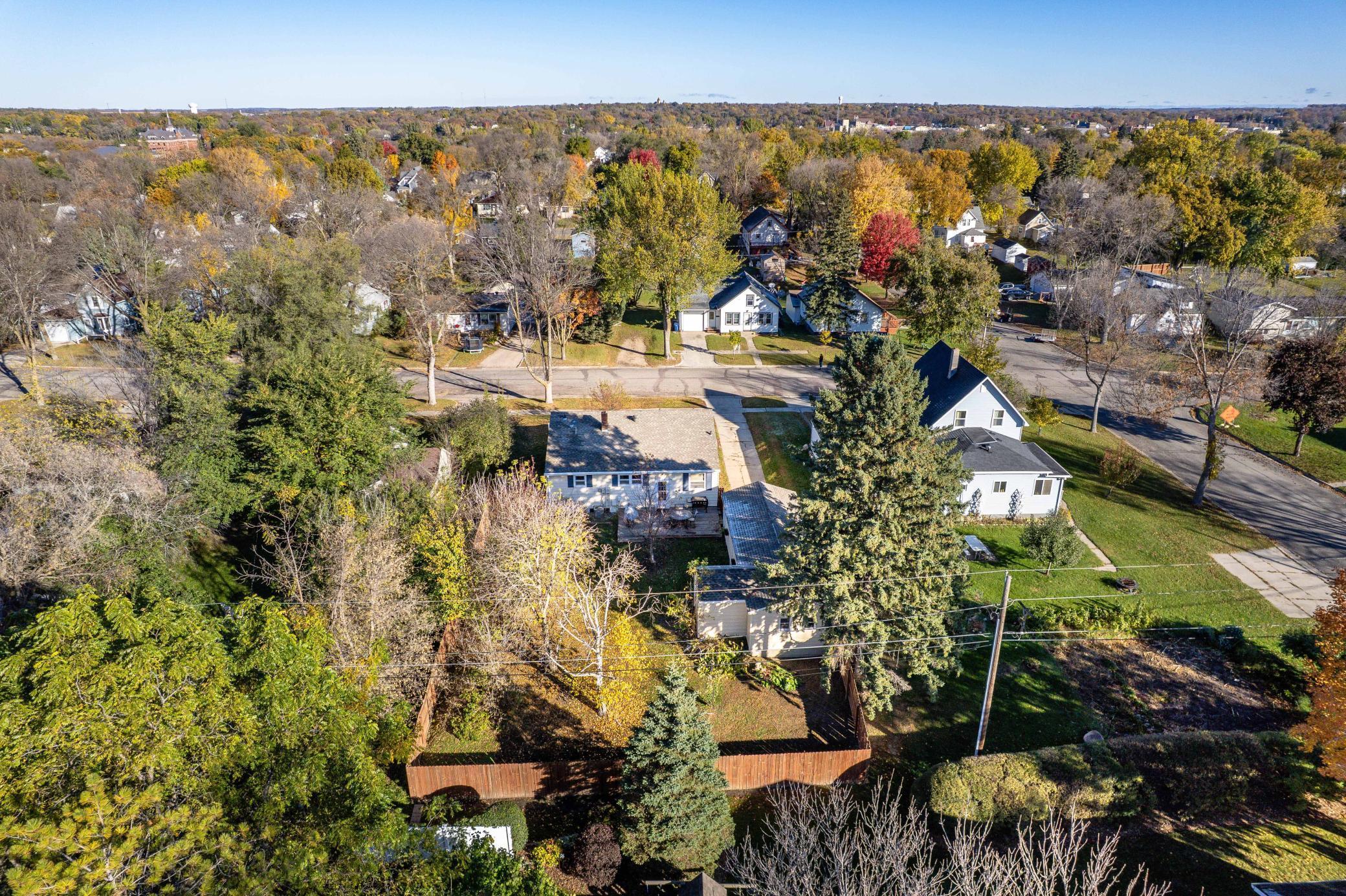 509 W Douglas Avenue