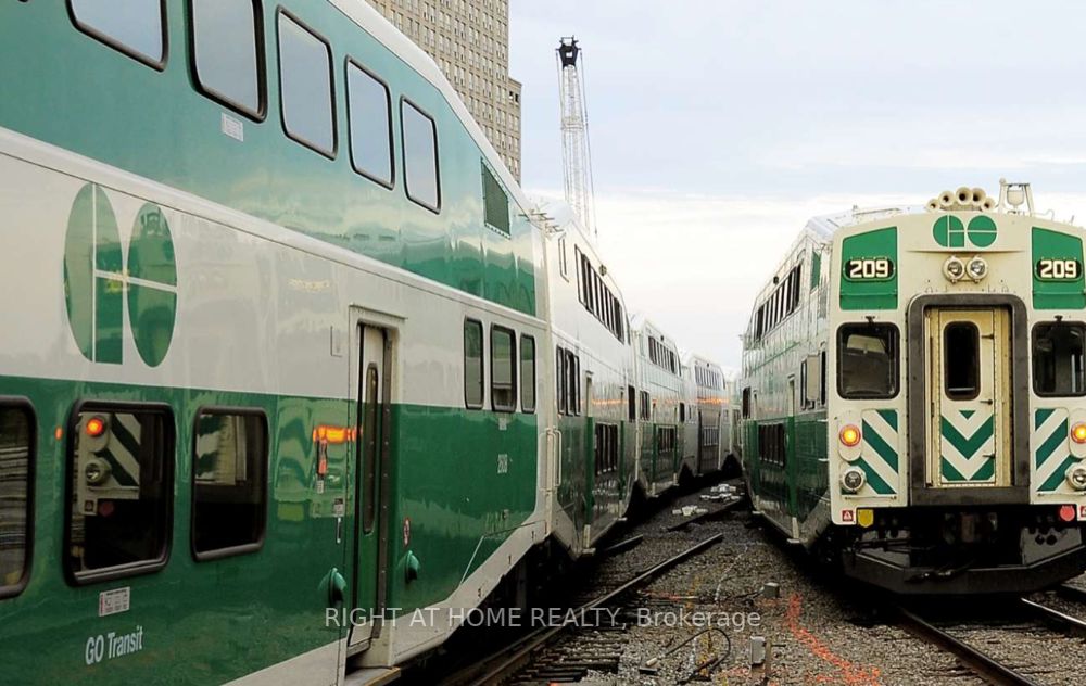 20 Guildwood Pkwy 1216