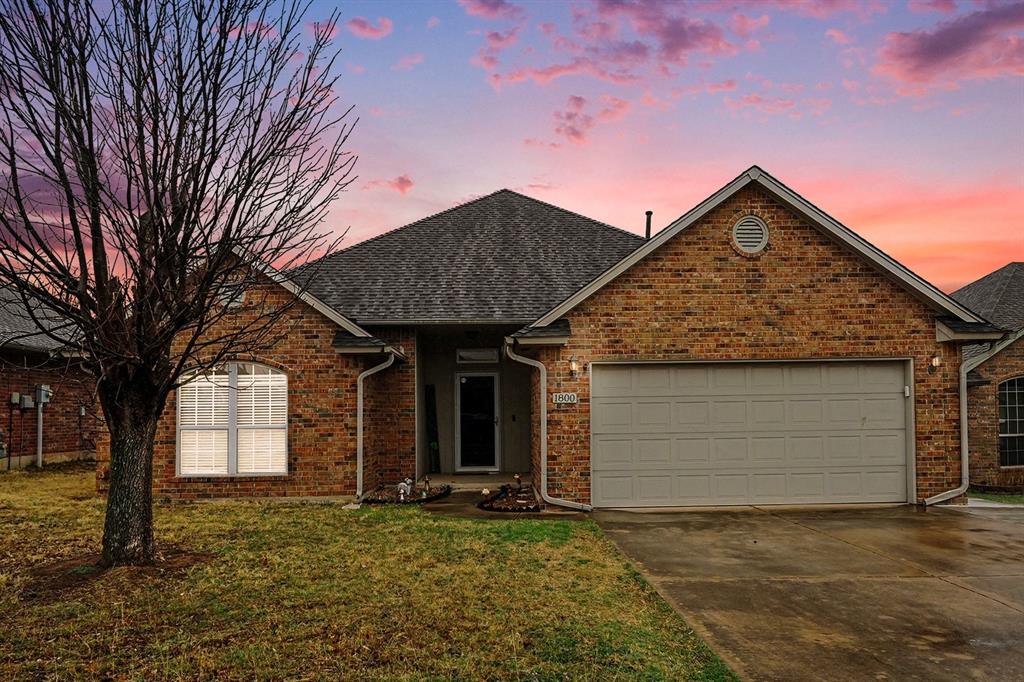 3 bedrooms, 2 baths, 2 car garage. Beautifully maintained move in ready. Located just minutes from Fritz Farm shopping and dining district. Moore schools and backyard access to Heritage Trails Elementary. Brand new roof, pool and deck in large back yard.