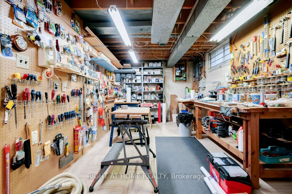 7 Sandbourne Cres