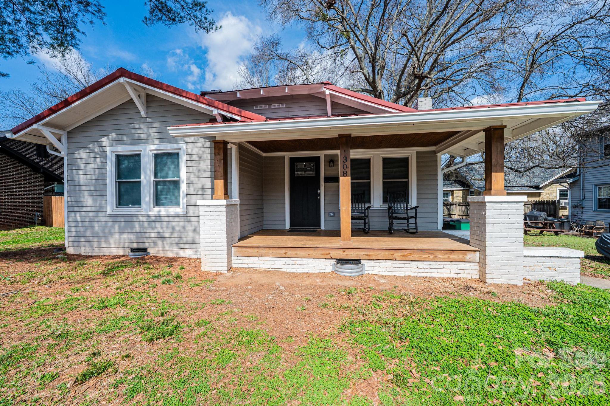 308 W Sycamore Street