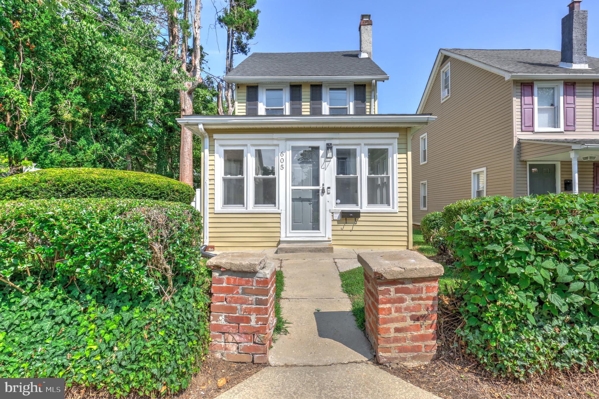 605 Vernon Street