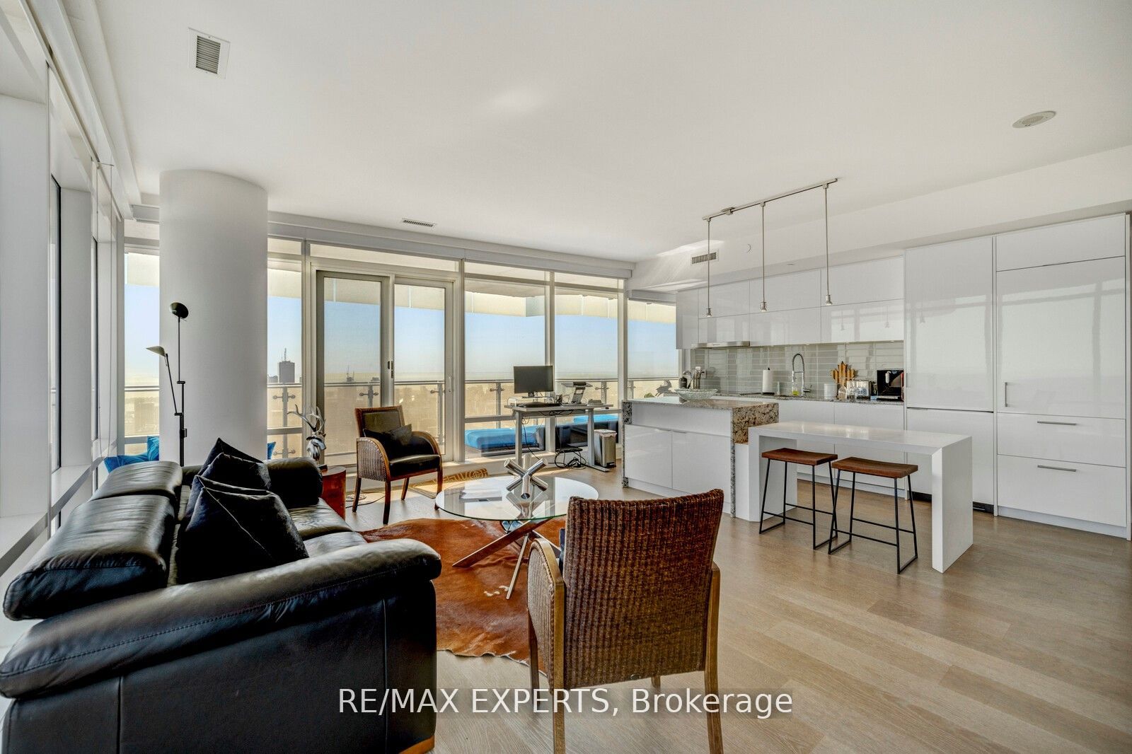 1 Bloor St 7003