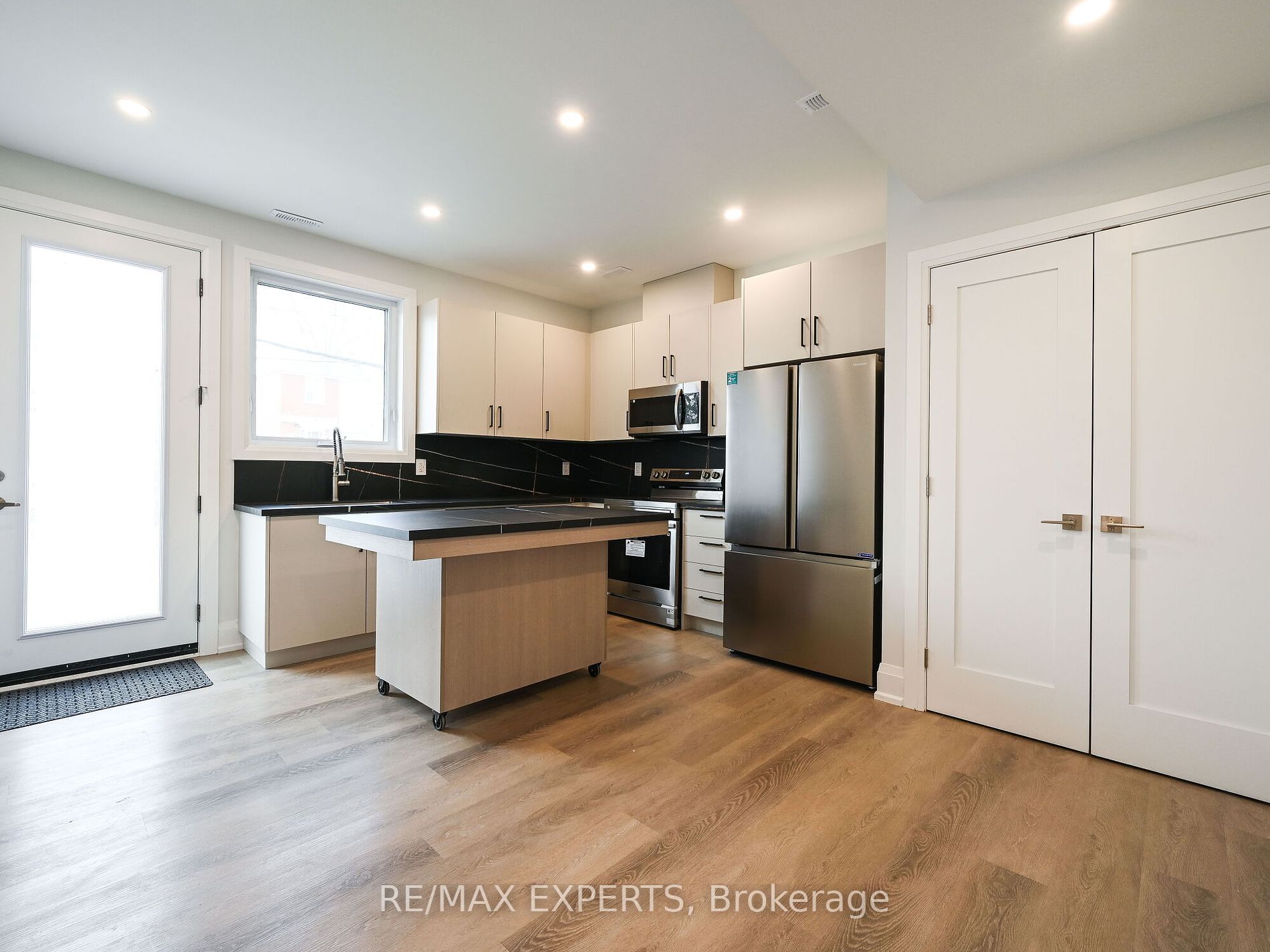 78 Teignmouth Ave LANEWAY