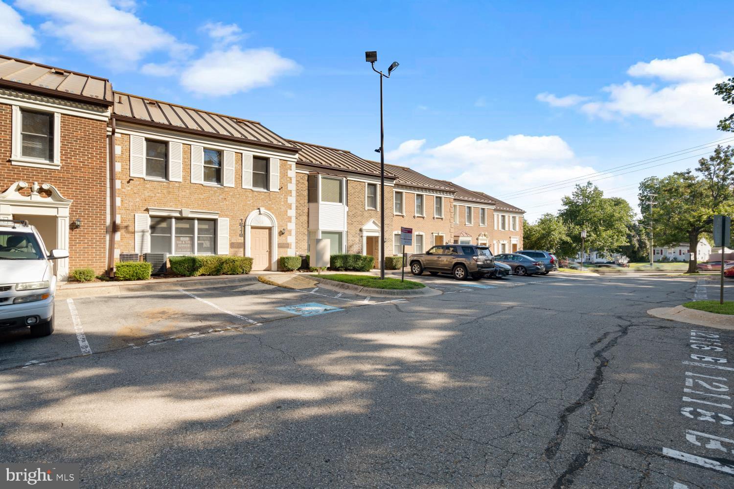 12118 A B 12120 B Heritage Park Circle A