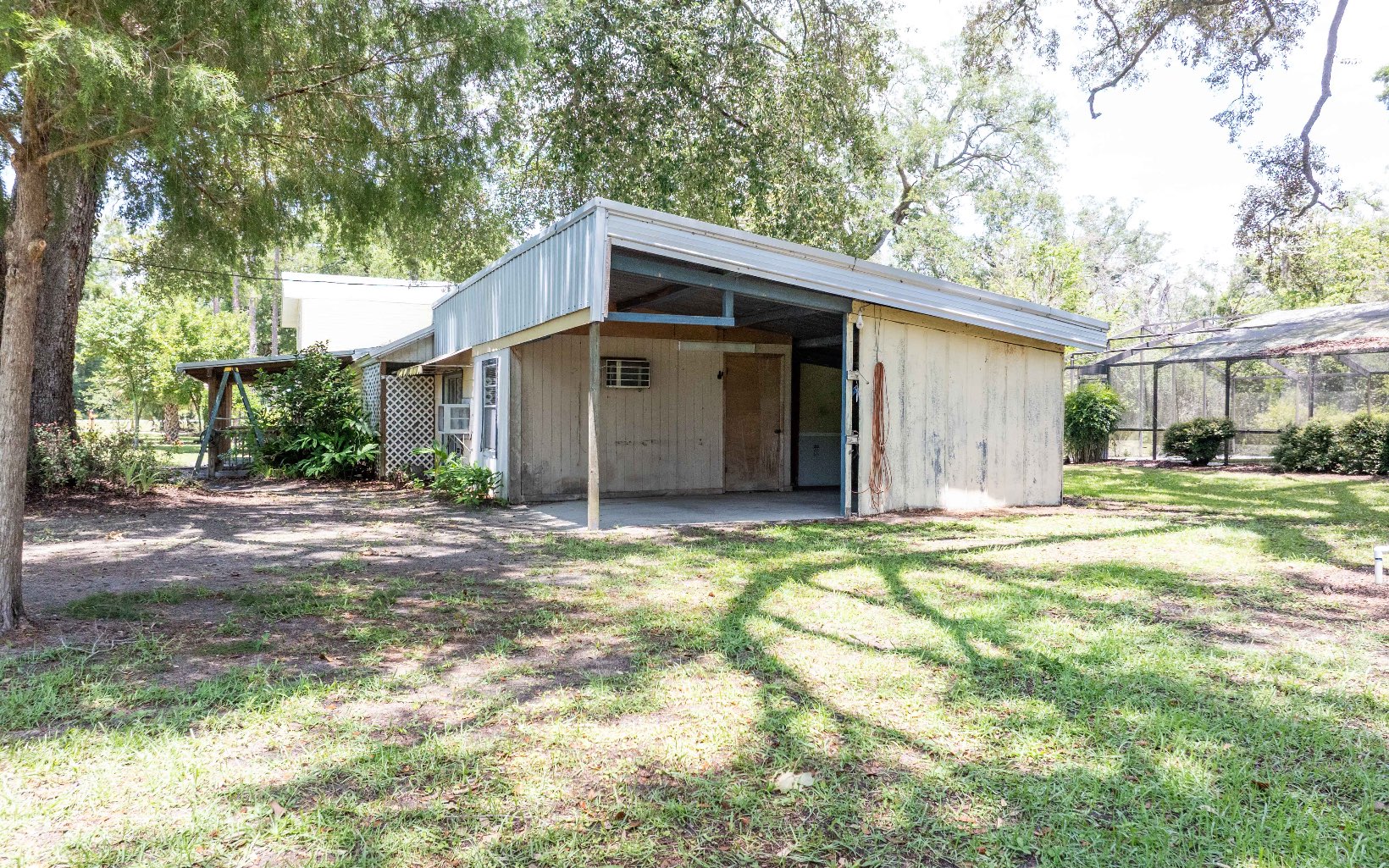 112 NE Rowan Rd