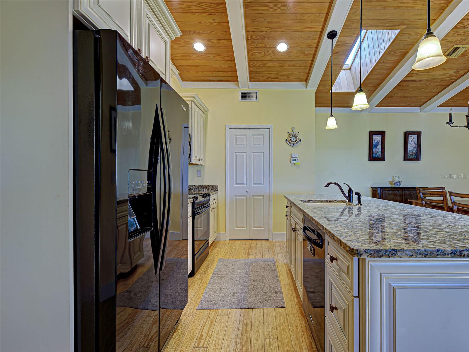 109 Bayshore Road 5
