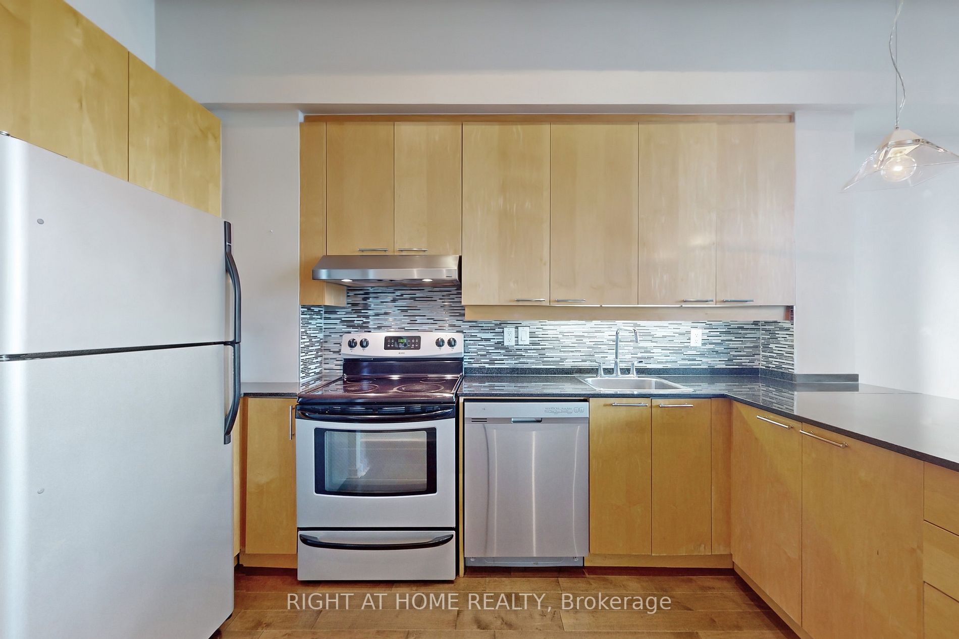 155 Dalhousie St 948