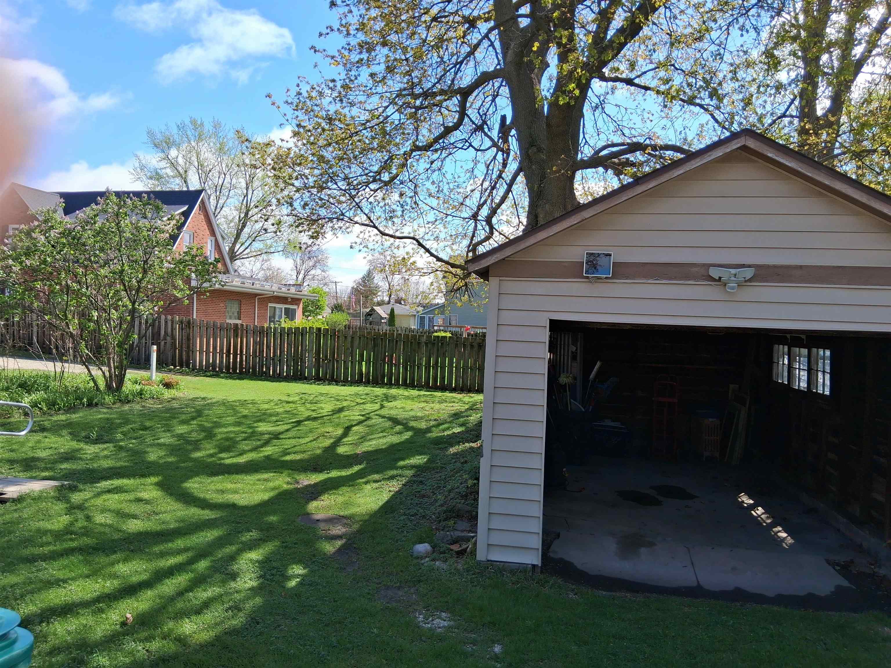 906 Somonauk Street