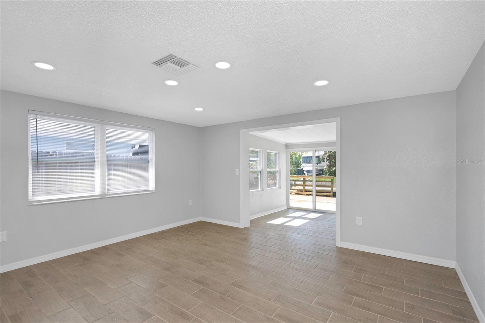 6819 Sanderling Lane