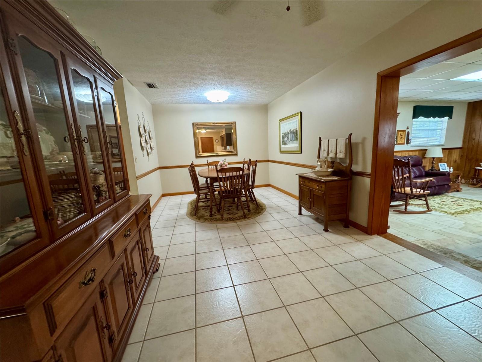 827 Strawberry Lane