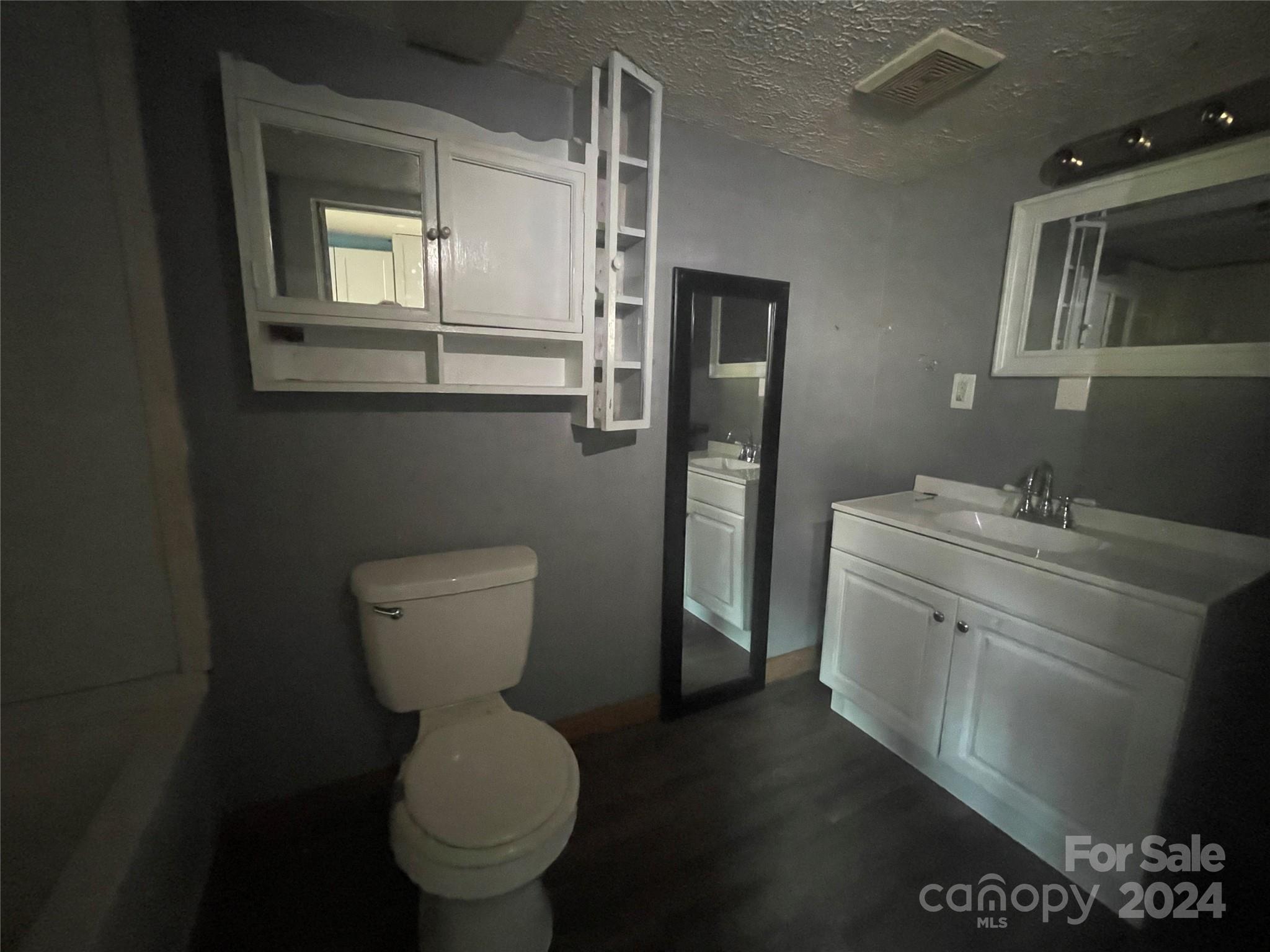 202 Hickory Street 21