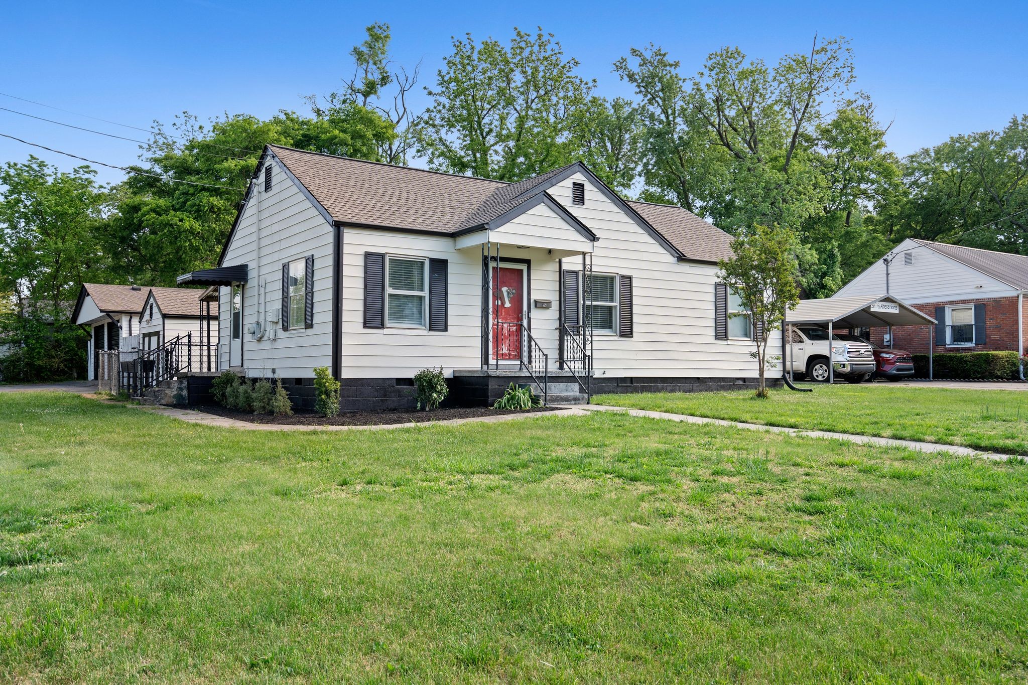 418 Lynn St — sold June 1, 2026