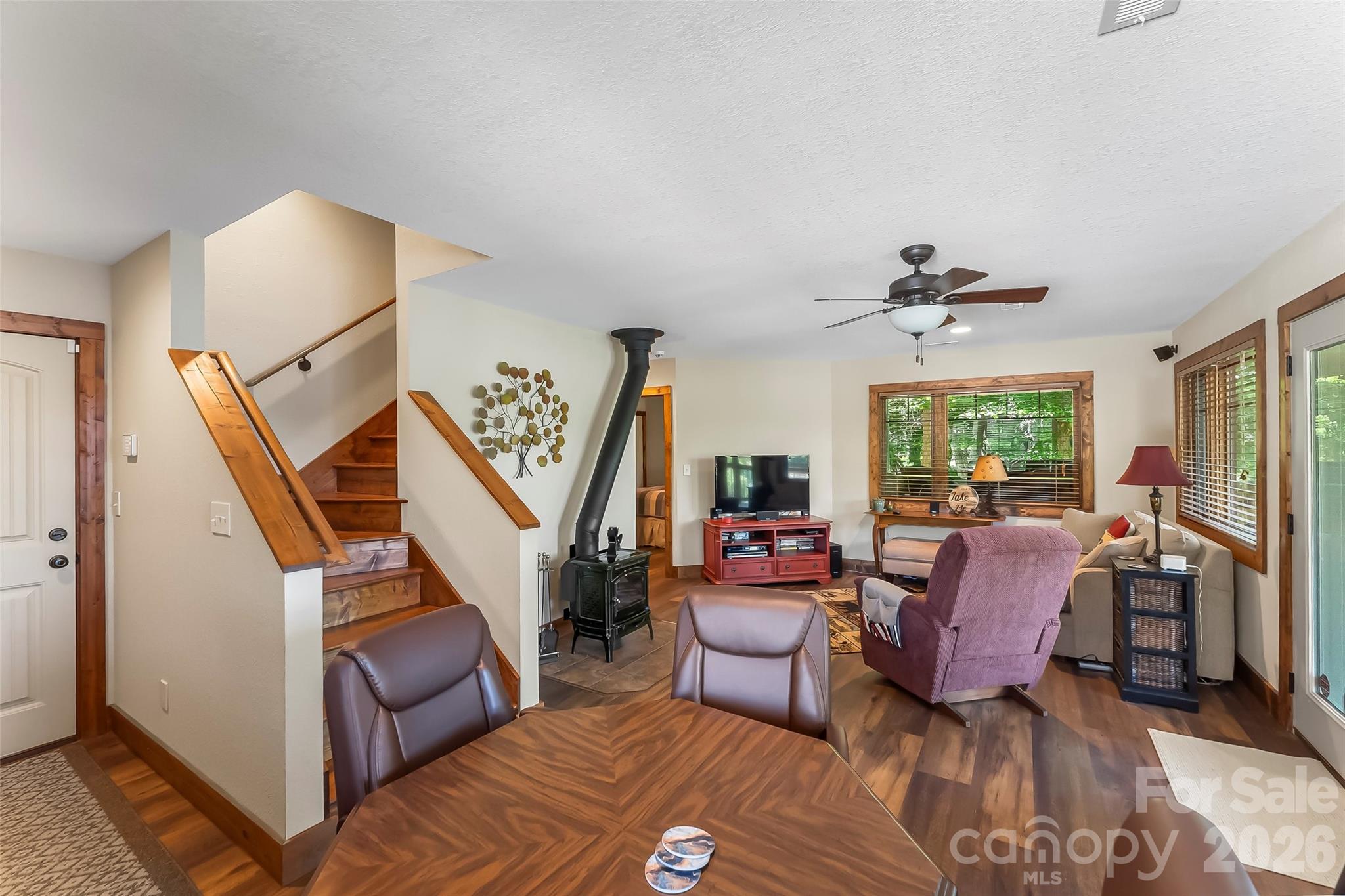 590 Larkhaven Drive