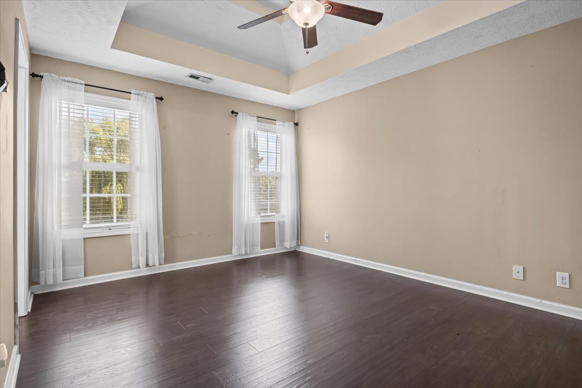 1613 Broad Cir