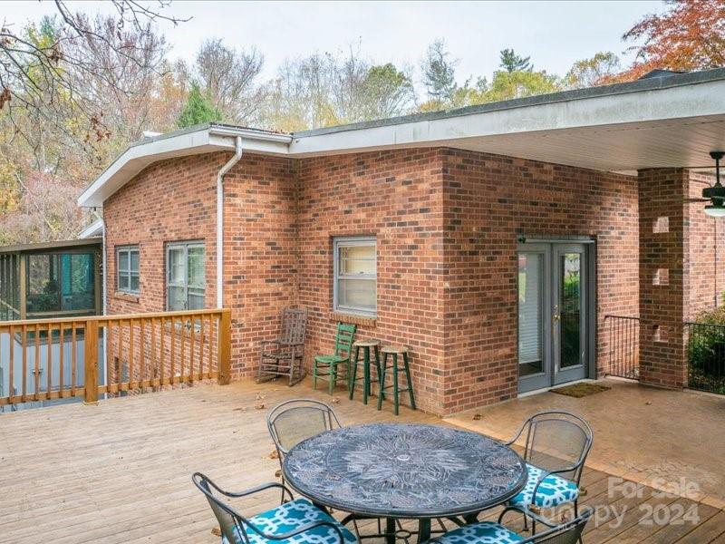 646 Woodland Street