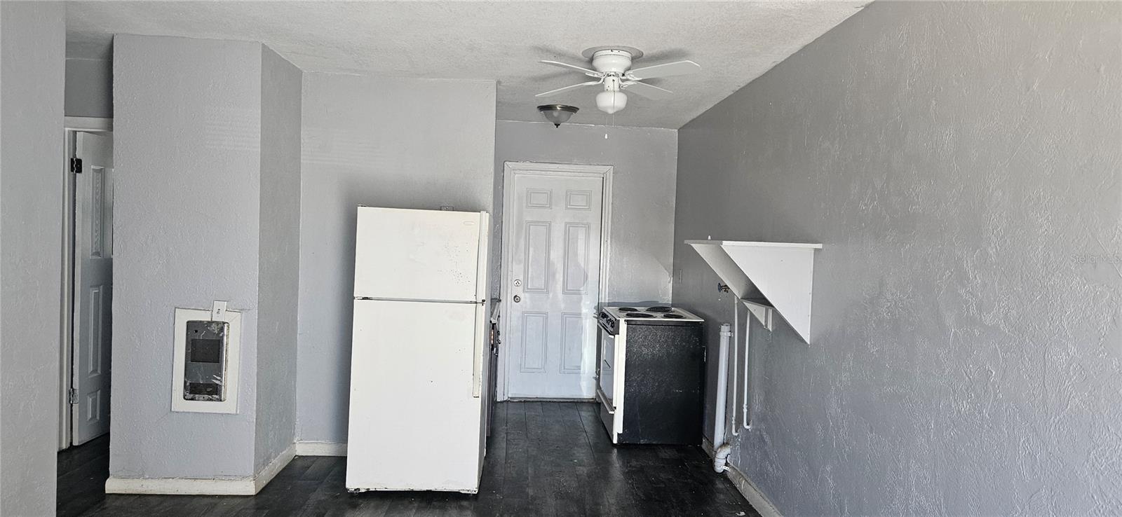 424 N Charles Street 07