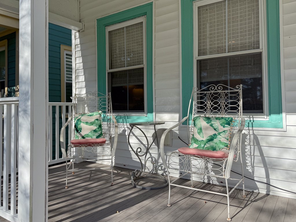 521 Mason Ave 578