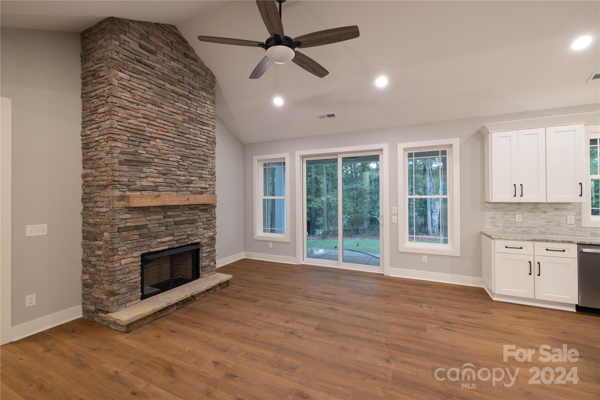 143 Eagle Point