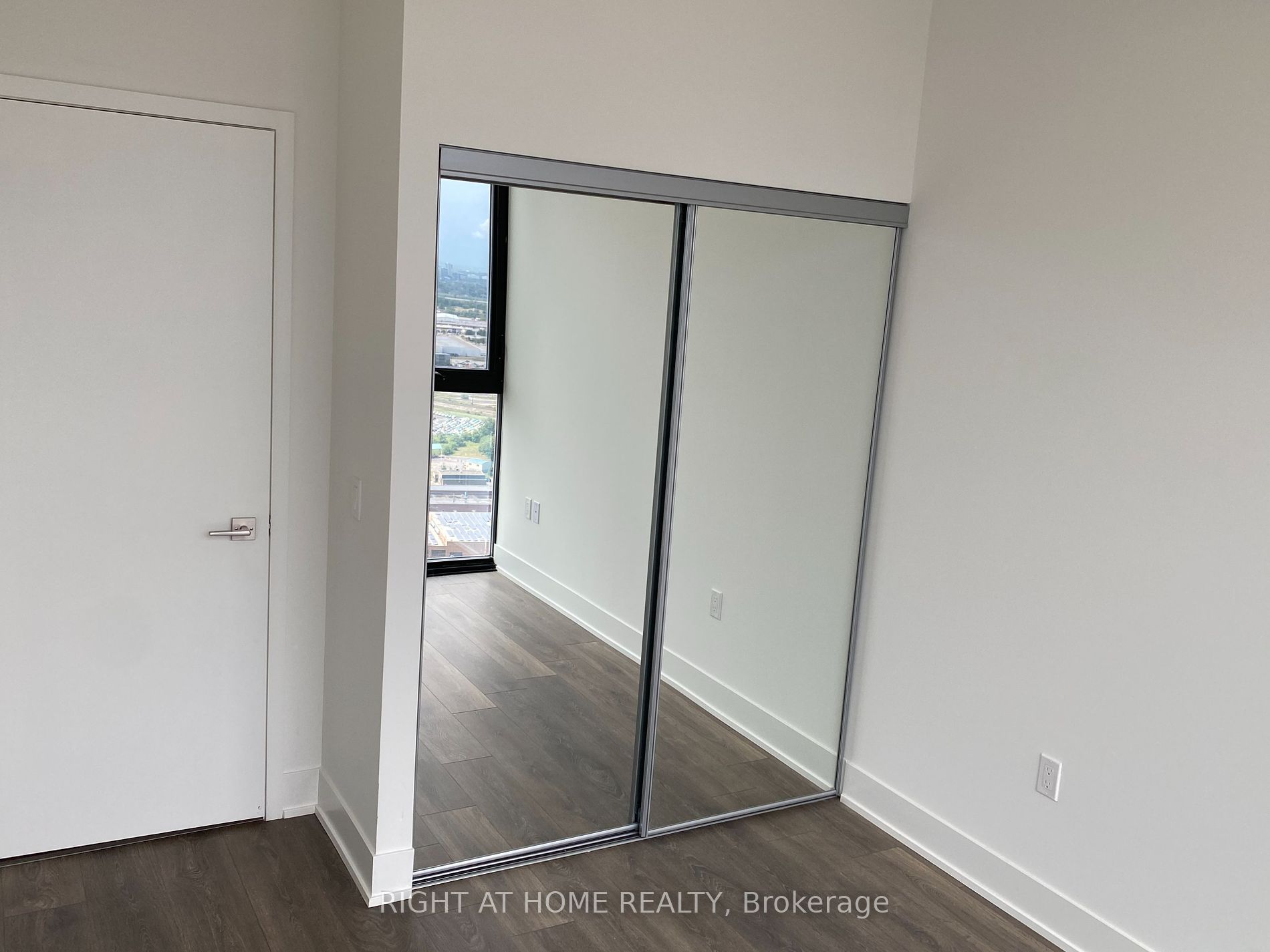 2908 W Highway 7 Rd 3709